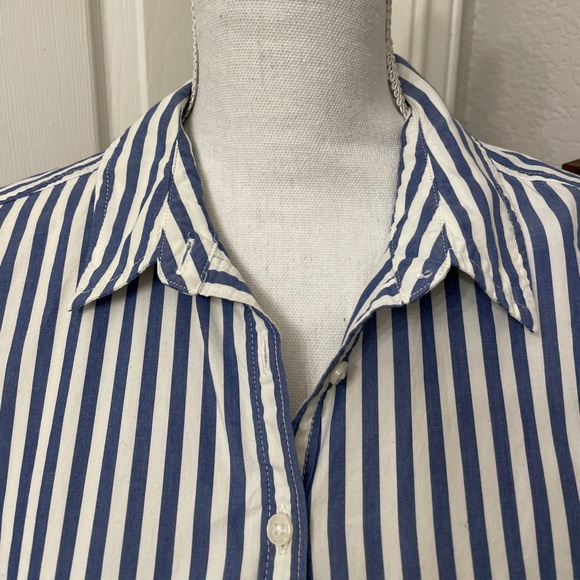 Lucky Brand top - Picture 2 of 4